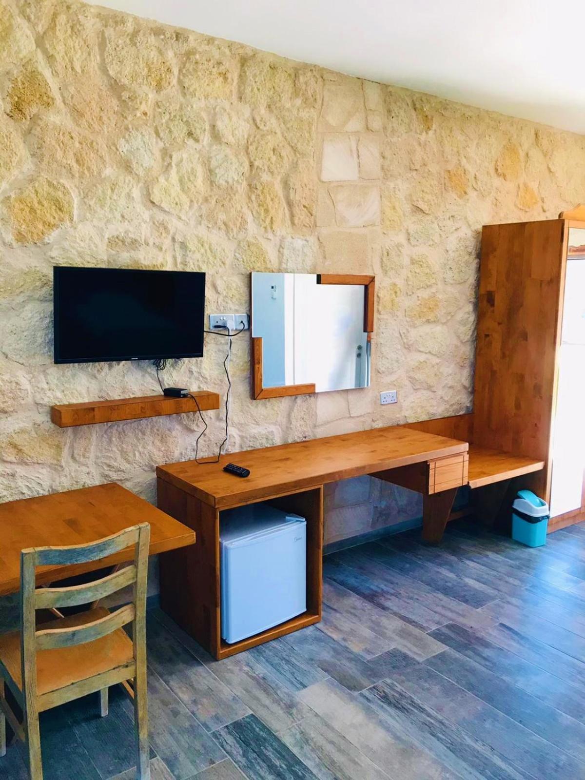 Tekos Golden Hill Hotel & Restaurant At Karpaz Agios Sergios Bilik gambar